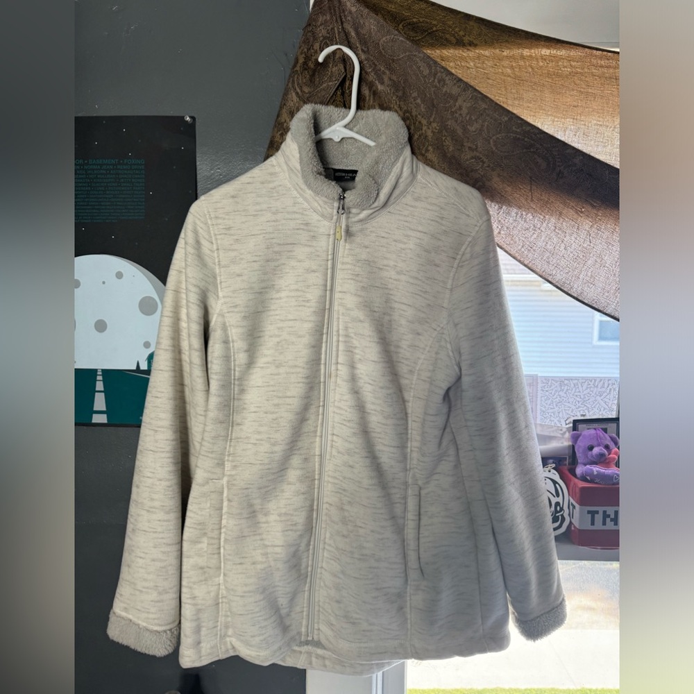 Cream warm fuzzy zip up with collar
